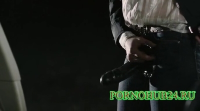 Женщина насилует мужика страпоном в жопу