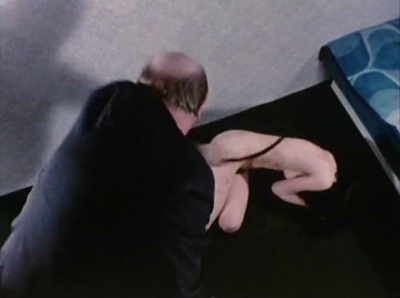 Толстый и противный мужик унижает и порет проститутку